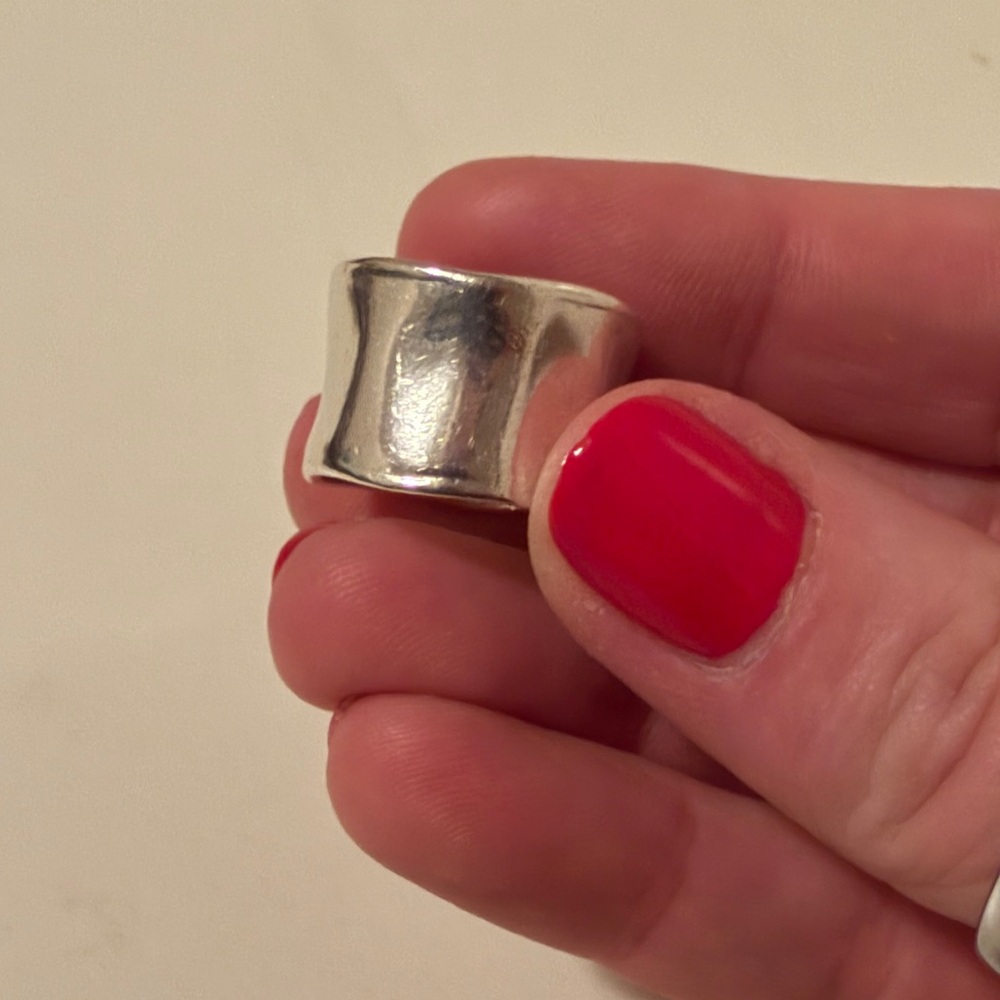 Silpada .925 Sterling Silver Hammered Cuff Ring, Size 8 - Picture 3 of 5